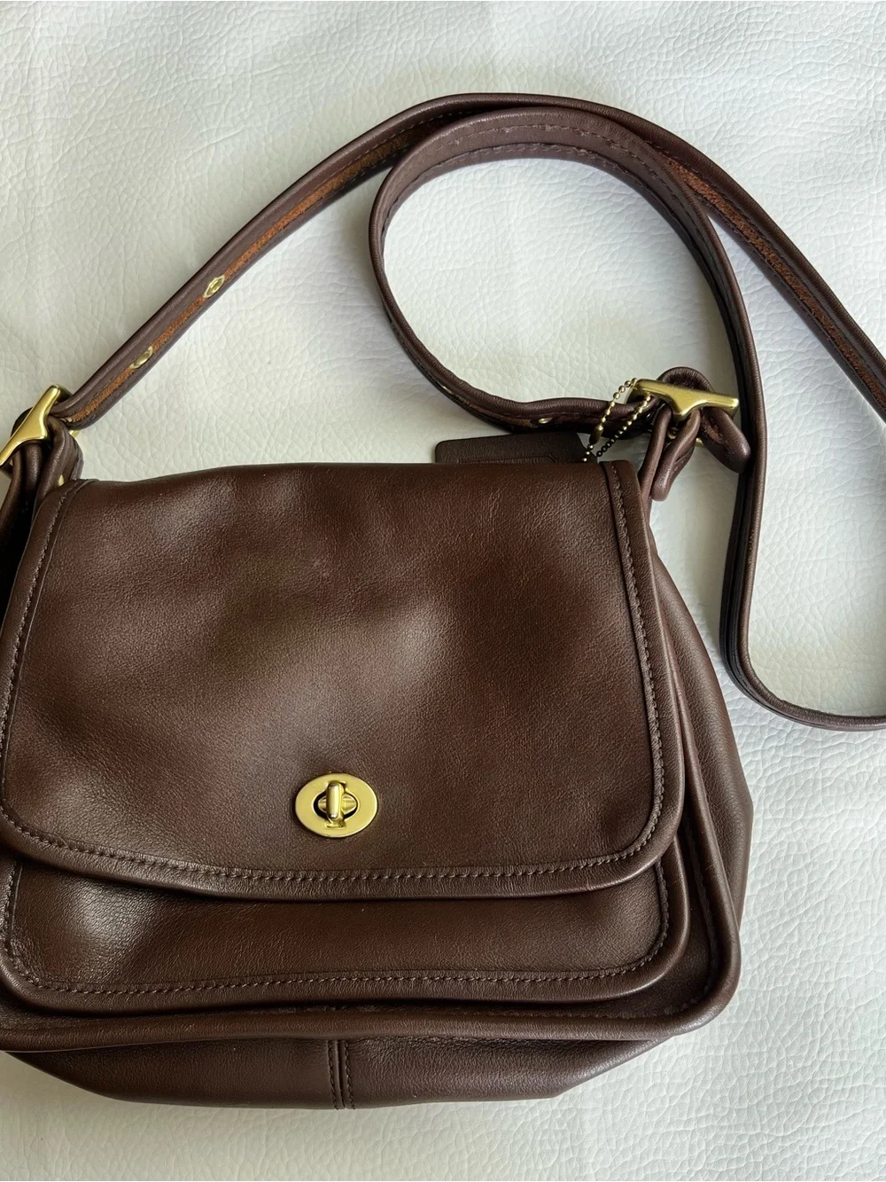 Coach Rambler Legacy Crossbody Style 09061 Mahogany Brown Glove Tanned Leather